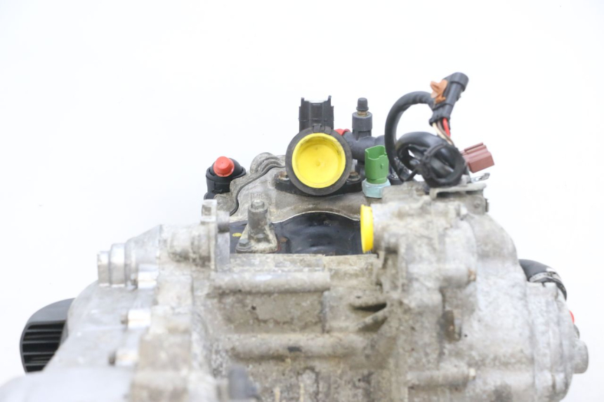 photo de SILNIK PIAGGIO MP3 RL 250 (2006 - 2010) - Stan powierzchni