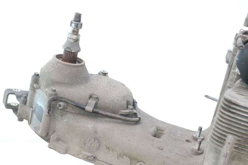 photo de SILNIK PIAGGIO MP3 500 (2016 - 2018) - Inny kąt widzenia