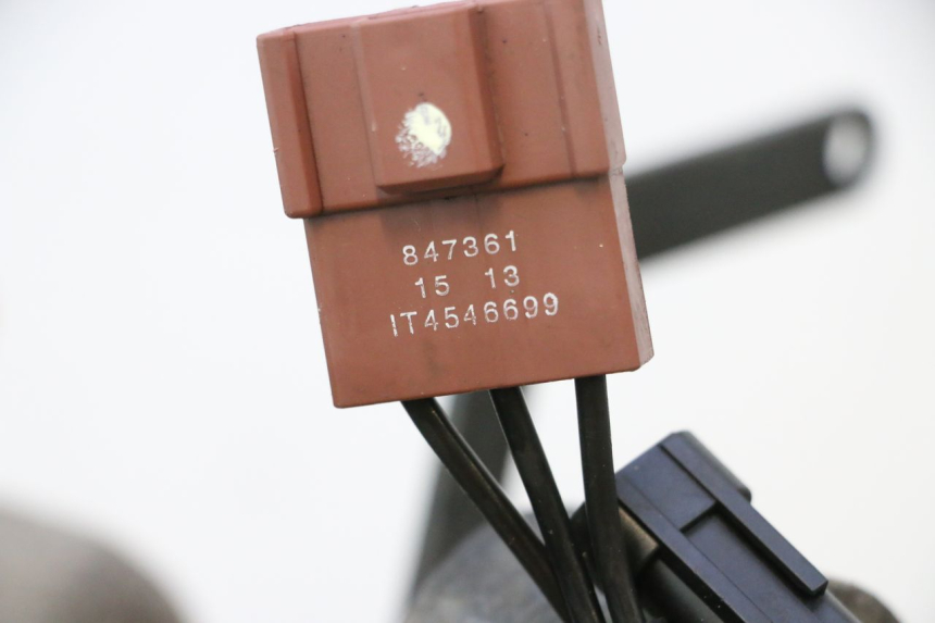 photo de SILNIK PIAGGIO MP3 500 (2011 - 2015) - Alternatywny kąt