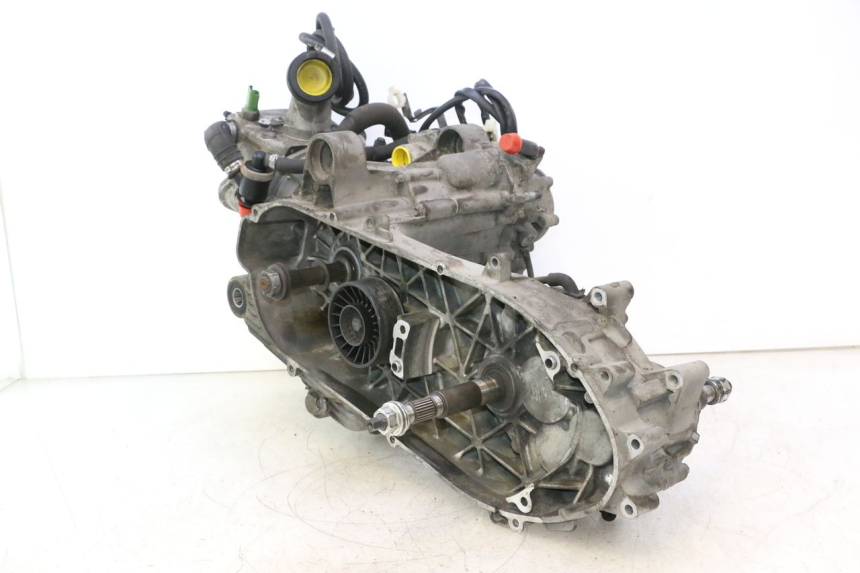 photo de SILNIK PIAGGIO MP3 500 (2016 - 2018) - Stan powierzchni