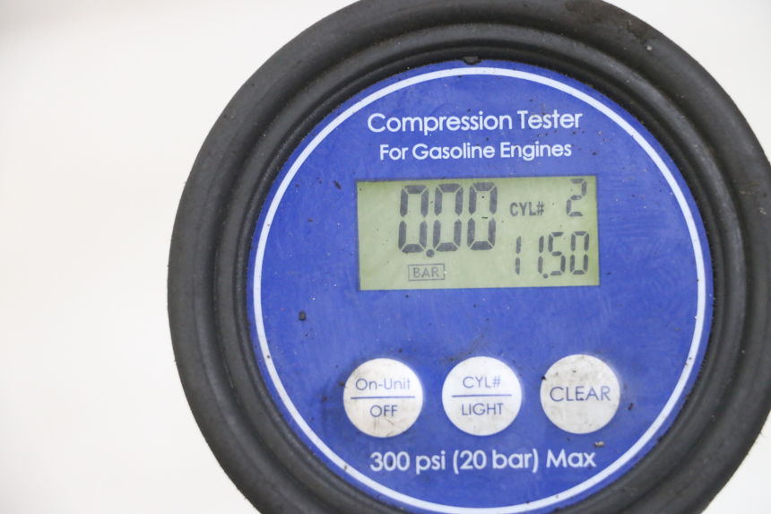 photo de SILNIK HONDA NTV DEAUVILLE 650 (1998 - 2001) - Alternatywny kąt