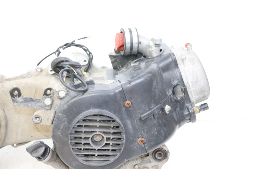 photo de SILNIK JM MOTORS OLDIES GT 4T 50 (2018 - 2025) - Zbliżenie komponentów