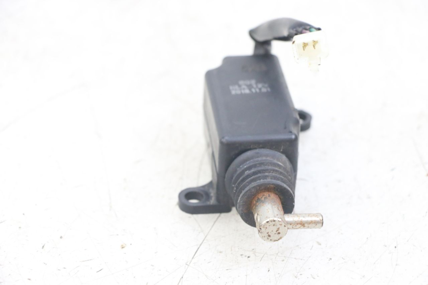 photo de SILNIK OTWIERANIA KUFERKA SYM FIDDLE 3 III 125 (2014 - 2020) - Zoom stanu zużycia