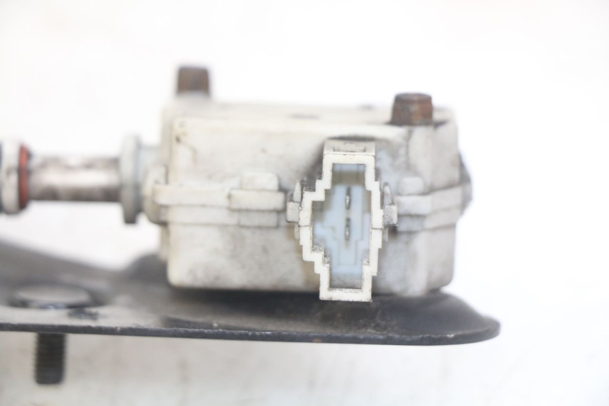 photo de SILNIK OTWIERANIA KUFERKA GILERA GP 800 (2007 - 2013) - Zoom stanu zużycia