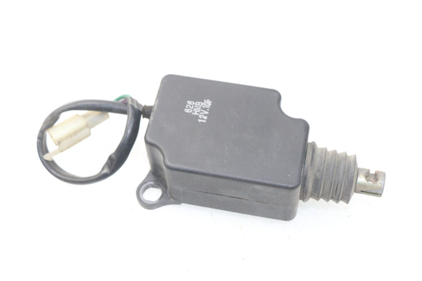 photo de SILNIK OTWIERANIA KUFERKA SYM GTS EVO 125 (2009 - 2013) - Inny kąt widzenia