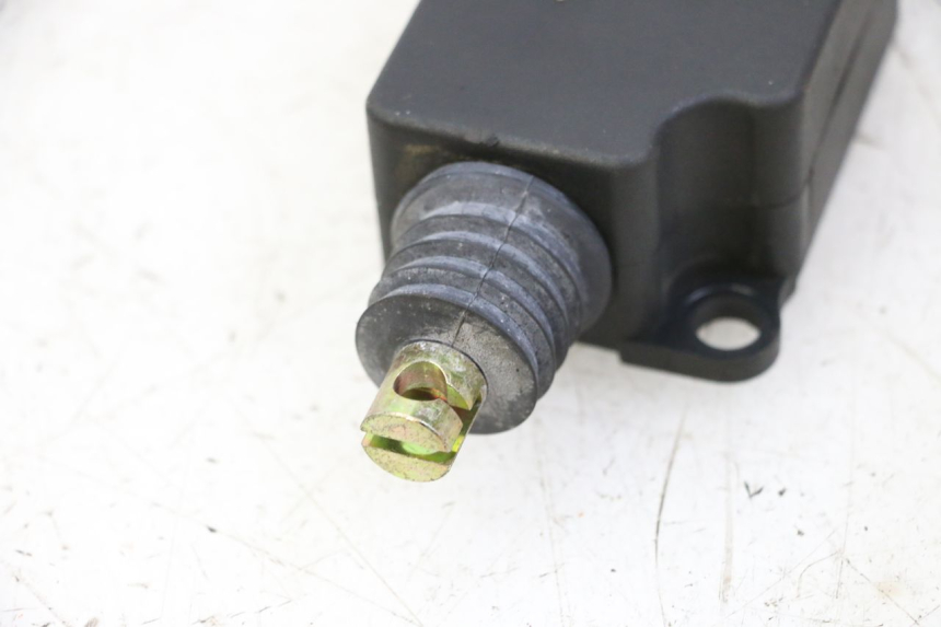 photo de SILNIK OTWIERANIA KUFERKA SYM JOYMAX 125 (2010 - 2017) - Zoom stanu zużycia