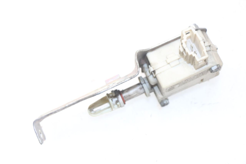 photo de SILNIK OTWIERANIA KUFERKA PIAGGIO LIBERTY IGET 4T 50 (2015 - 2020) - Inny kąt widzenia