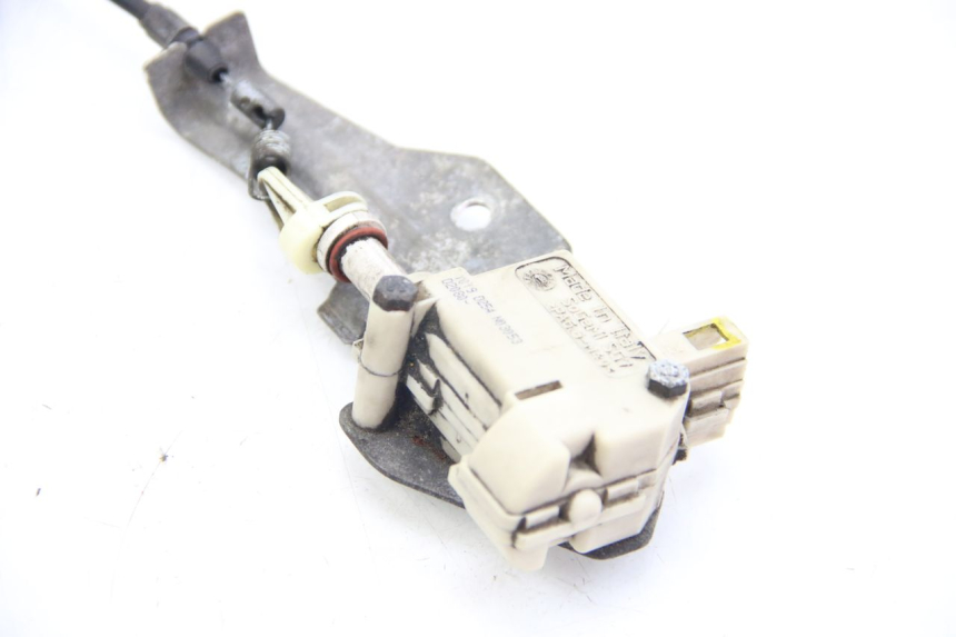 photo de SILNIK OTWIERANIA KUFERKA PIAGGIO LIBERTY IGET 4T 50 (2015 - 2020) - Zbliżenie techniczne