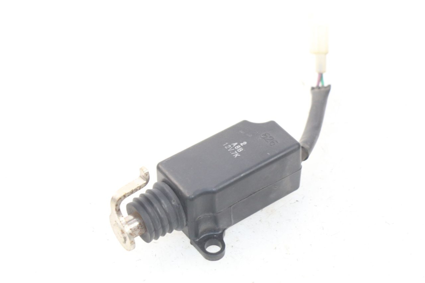 photo de SILNIK OTWIERANIA KUFERKA SYM MIO 100 (2006 - 2017) - Szczegół części