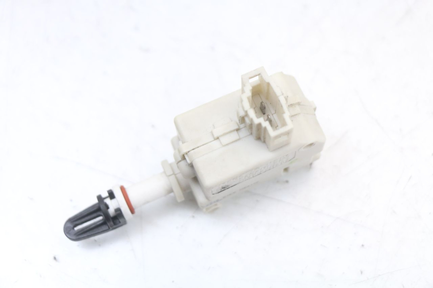 photo de SILNIK OTWIERANIA KUFERKA PIAGGIO MP3 HPE 350 (2018 - 2020) - Szczegół części