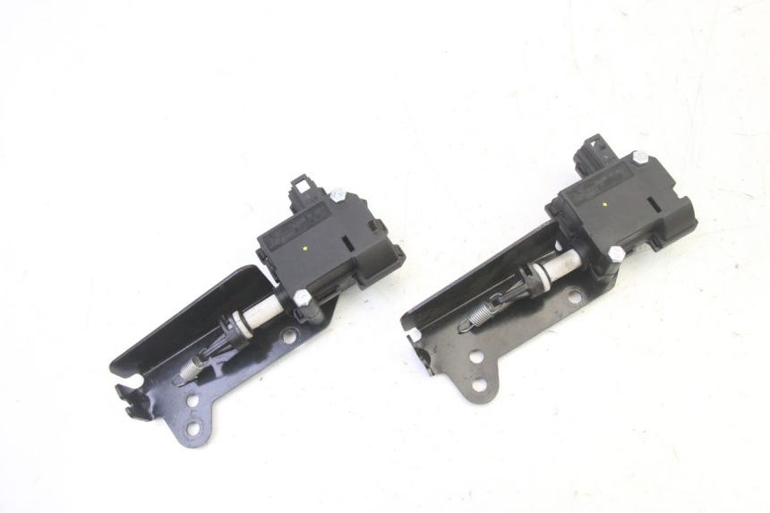 photo de SILNIK OTWIERANIA KUFERKA PIAGGIO MP3 HPE 310 (2024 - 2025) - Widok główny