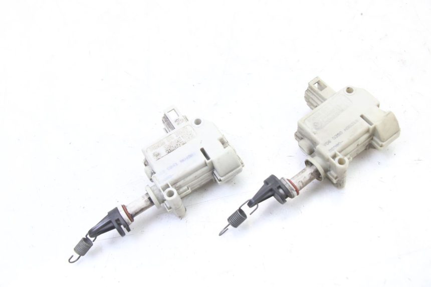 photo de SILNIK OTWIERANIA KUFERKA PIAGGIO MP3 500 (2011 - 2015) - Widok główny