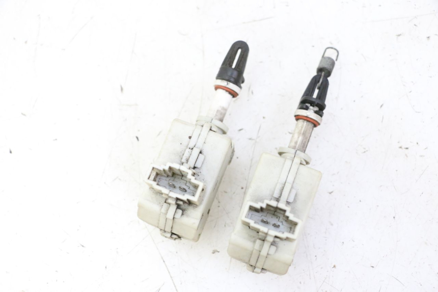 photo de SILNIK OTWIERANIA KUFERKA PIAGGIO MP3 500 (2011 - 2015) - Inny kąt widzenia