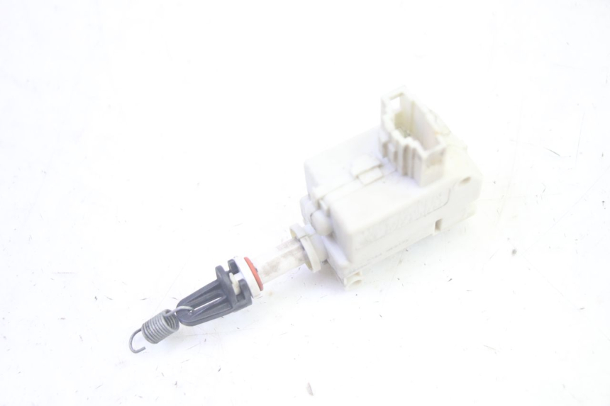 photo de SILNIK OTWIERANIA KUFERKA PIAGGIO MP3 500 (2016 - 2018) - Zoom stanu zużycia