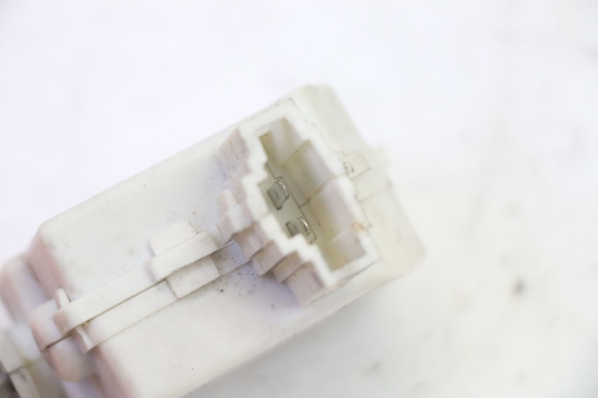 photo de SILNIK OTWIERANIA KUFERKA PIAGGIO MP3 500 (2016 - 2018) - Inny kąt widzenia