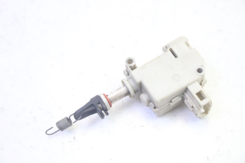 photo de SILNIK OTWIERANIA KUFERKA PIAGGIO MP3 RL 250 (2006 - 2010) - Inny kąt widzenia