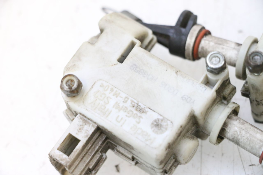 photo de SILNIK OTWIERANIA KUFERKA PIAGGIO MP3 RL 250 (2006 - 2010) - Zoom stanu zużycia