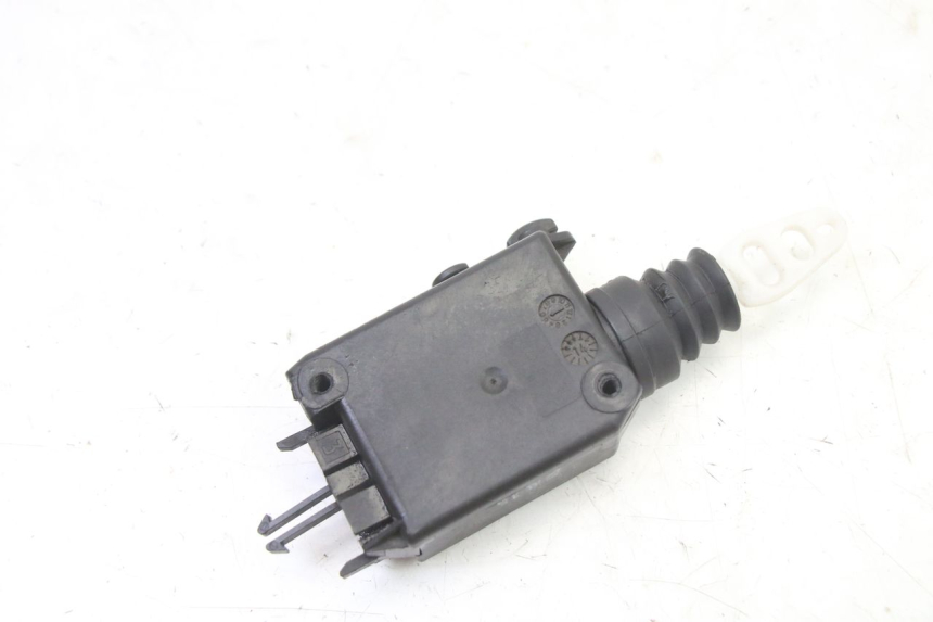 photo de SILNIK OTWIERANIA KUFERKA PEUGEOT SATELIS 125 (2013 - 2018) - Szczegół części