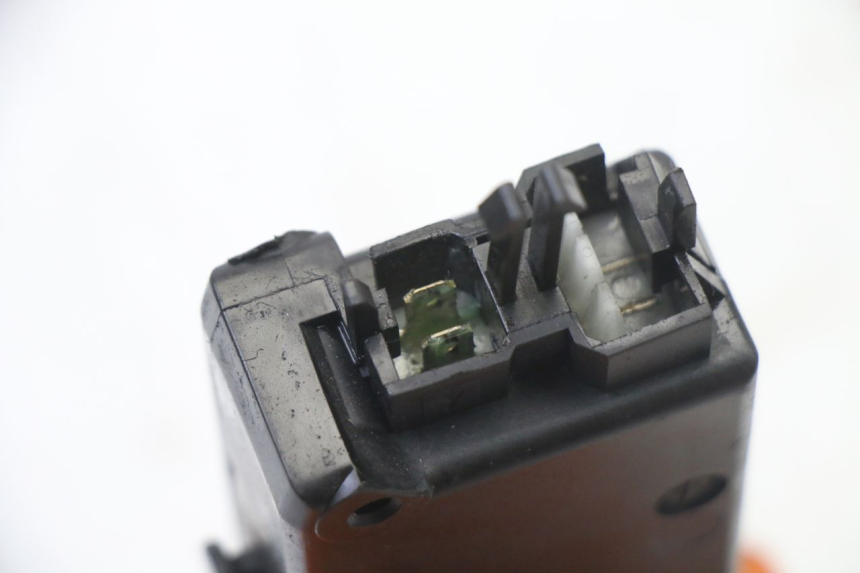 photo de SILNIK OTWIERANIA KUFERKA PEUGEOT SATELIS 125 (2013 - 2018) - Inny kąt widzenia