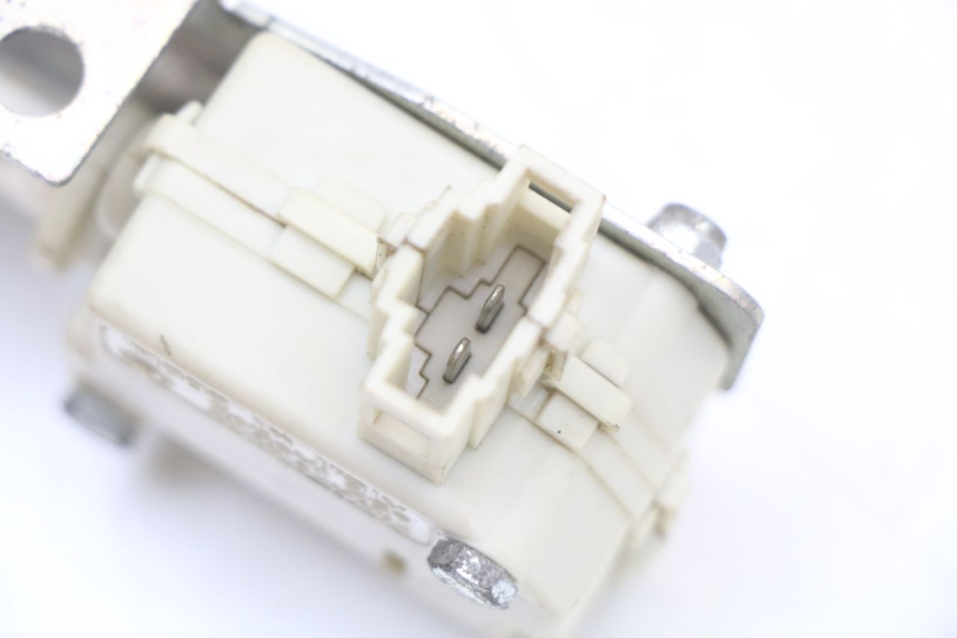 photo de SILNIK OTWIERANIA KUFERKA PIAGGIO X10 125 (2012 - 2017) - Oznaczenia i referencje