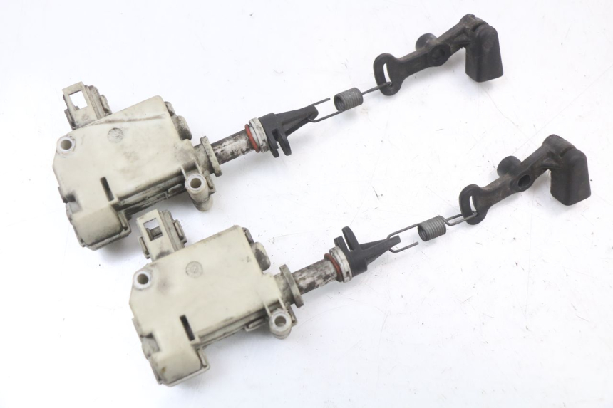 photo de SILNIK OTWIERANIA KUFERKA PIAGGIO X8 125 (2004 - 2007) - Szczegół części