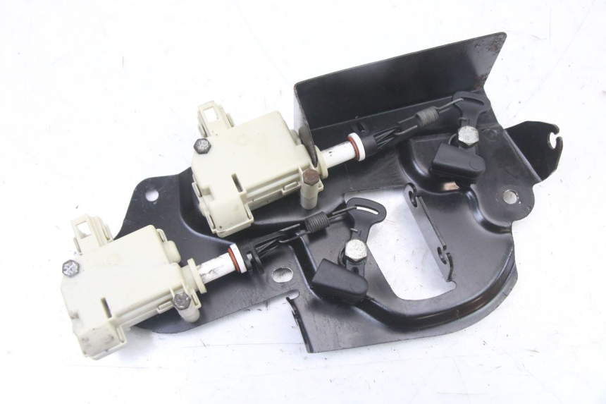 photo de SILNIK OTWIERANIA KUFERKA PIAGGIO XEVO - X EVO 125 (2007 - 2017) - Widok główny