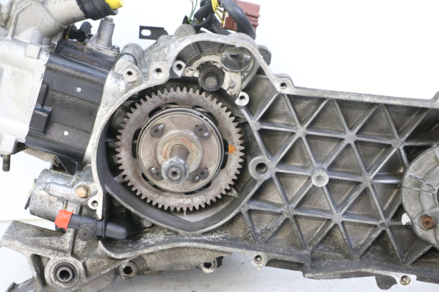 photo de SILNIK PEUGEOT CITYSTAR 125 (2011 - 2017) - Struktura - zbliżenie