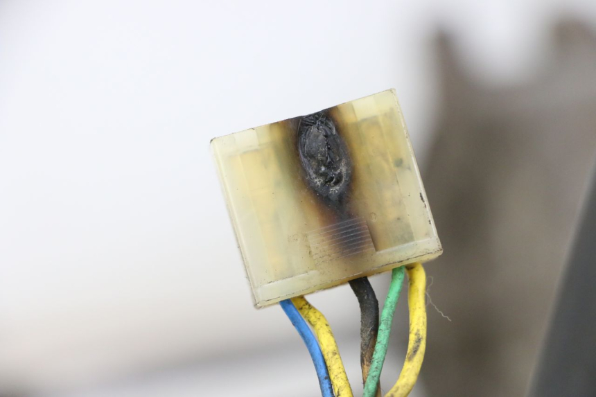 photo de SILNIK PEUGEOT ELYSTAR 125 (2002 - 2007) - Inny kąt widzenia