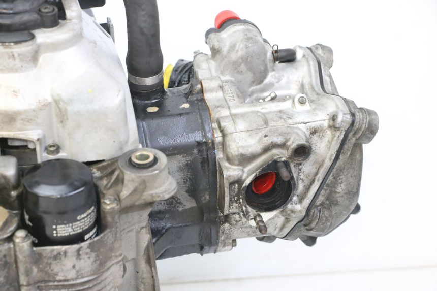 photo de SILNIK PIAGGIO BEVERLY 125 (1998 - 2005) - Inny kąt widzenia