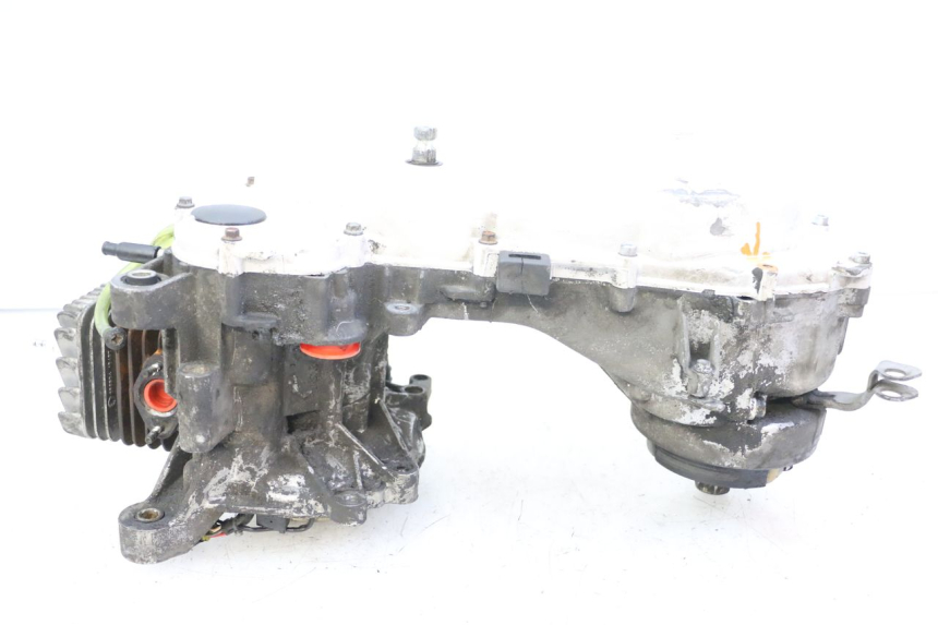 photo de SILNIK PIAGGIO VESPA LX 2T 50 (2005 - 2013) - Alternatywny kąt