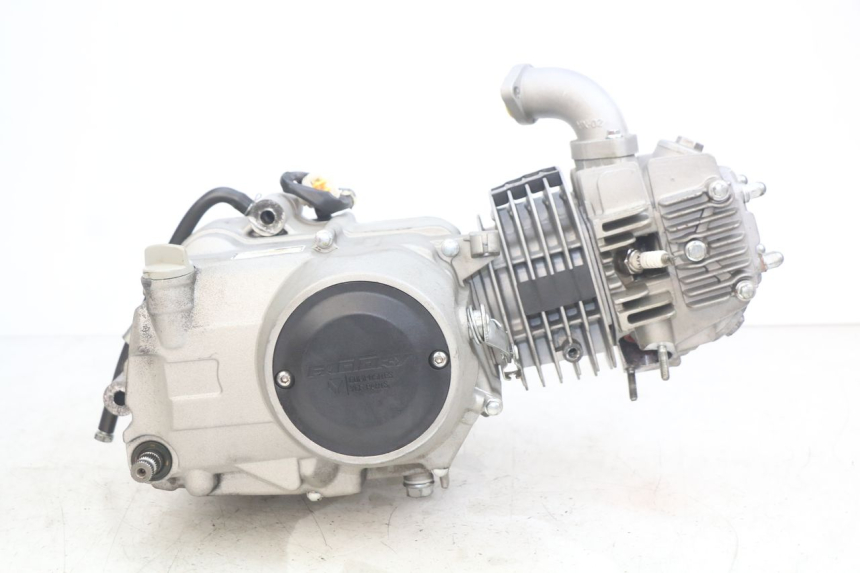 photo de SILNIK YCF R-START 125 - Widok główny