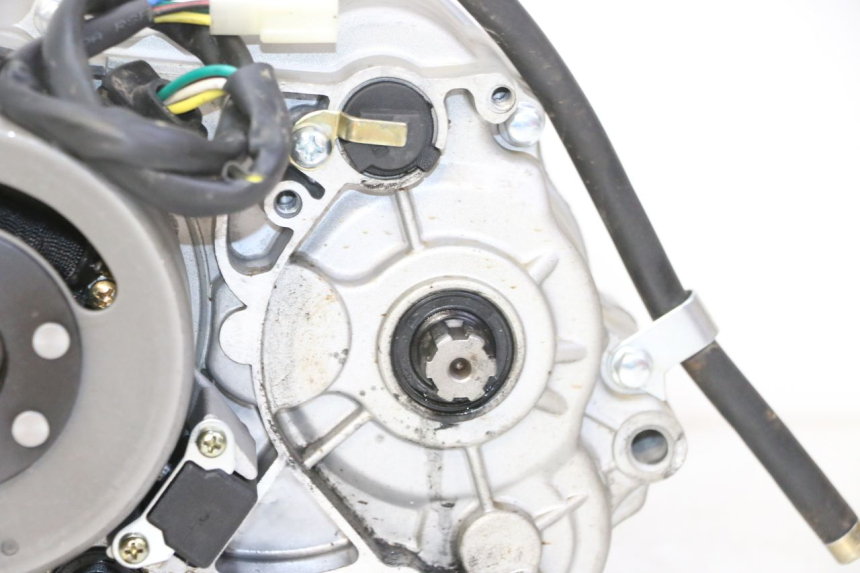 photo de SILNIK APOLLO RFZ 125 - Alternatywny kąt