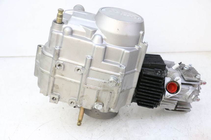 photo de SILNIK APOLLO RFZ 125 - Widok ogólny