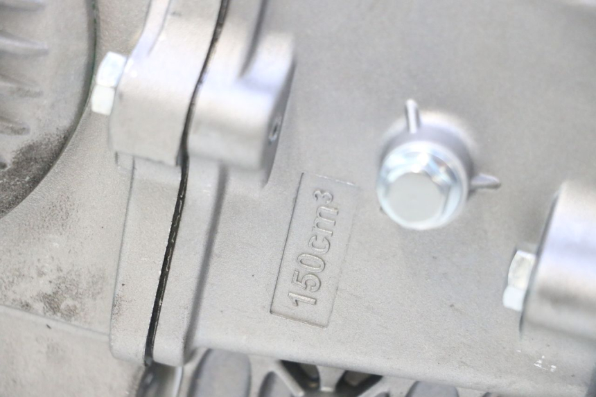 photo de SILNIK APOLLO RFZ 150 - Alternatywny kąt