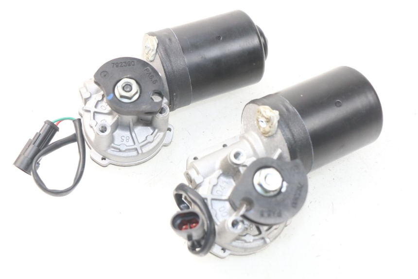 photo de SILNIK ROLL LOCK PEUGEOT METROPOLIS 400 (2017 - 2020) - Widok ogólny