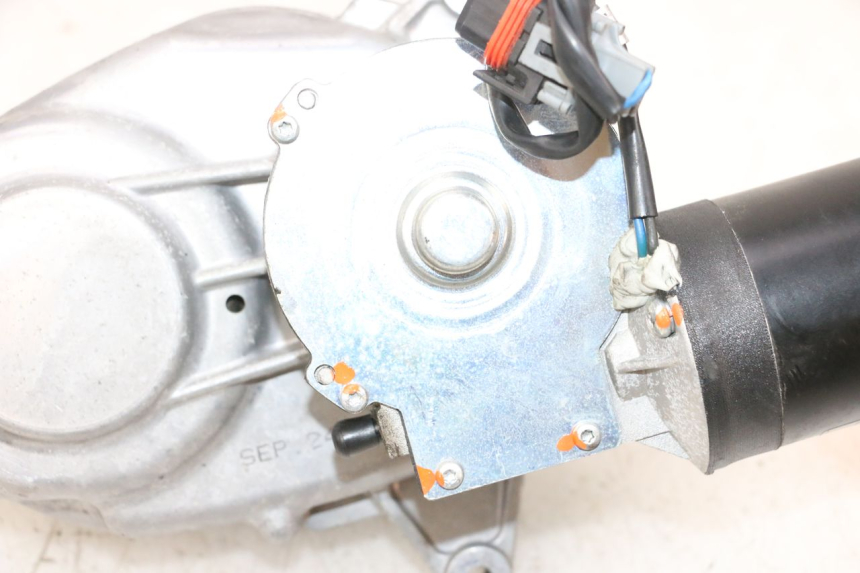 photo de SILNIK ROLL LOCK PIAGGIO MP3 HPE 300 (2019 - 2026) - Oznaczenia i referencje