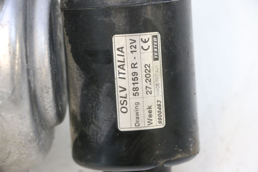 photo de SILNIK ROLL LOCK PIAGGIO MP3 HPE 530 (2022 - 2026) - Widok z bliska