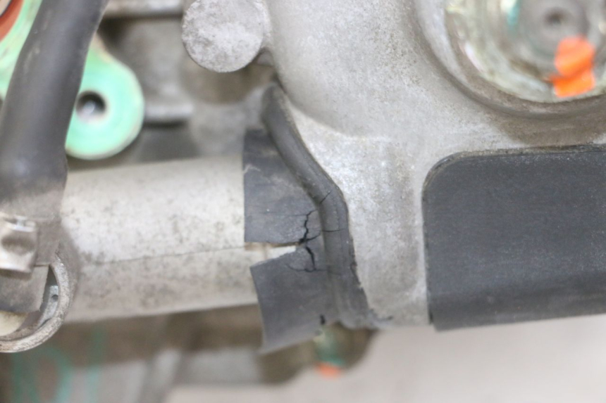 photo de SILNIK ROLL LOCK PIAGGIO MP3 LT 300 (2010 - 2016) - Szczegóły charakterystyczne