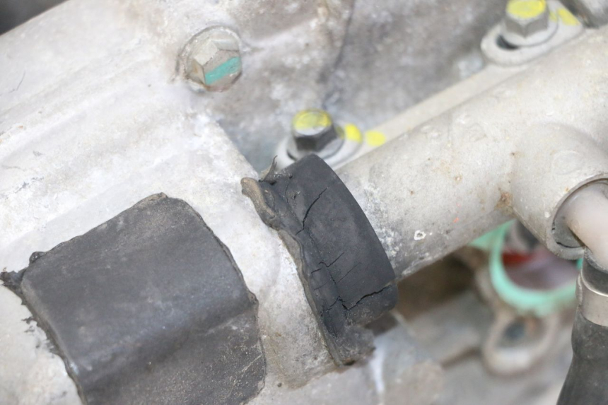 photo de SILNIK ROLL LOCK PIAGGIO MP3 LT 300 (2010 - 2016) - Zbliżenie techniczne