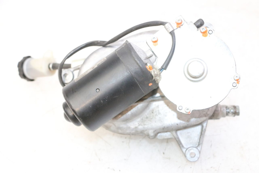 photo de SILNIK ROLL LOCK PIAGGIO MP3 125 (2006 - 2014) - Widok z bliska