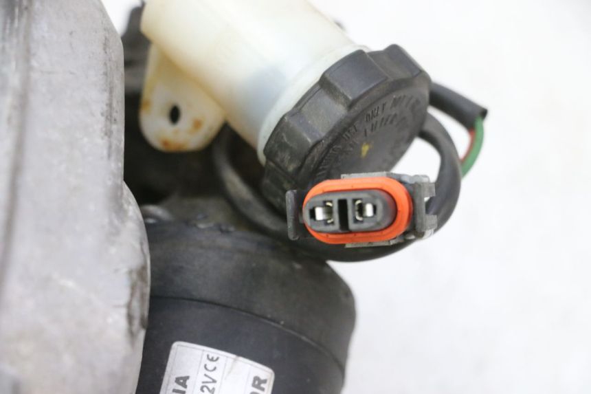 photo de SILNIK ROLL LOCK PIAGGIO MP3 RL 250 (2006 - 2010) - Szczegóły charakterystyczne