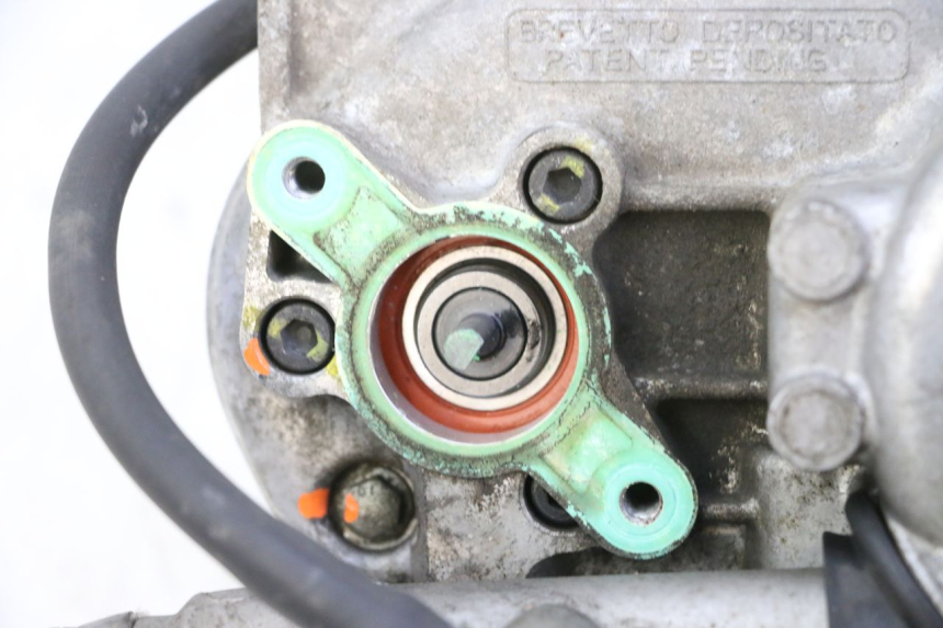 photo de SILNIK ROLL LOCK PIAGGIO MP3 RL 250 (2006 - 2010) - Widok z bliska