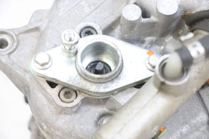 photo de SILNIK ROLL LOCK PIAGGIO MP3 500 (2016 - 2018) - Widok ogólny