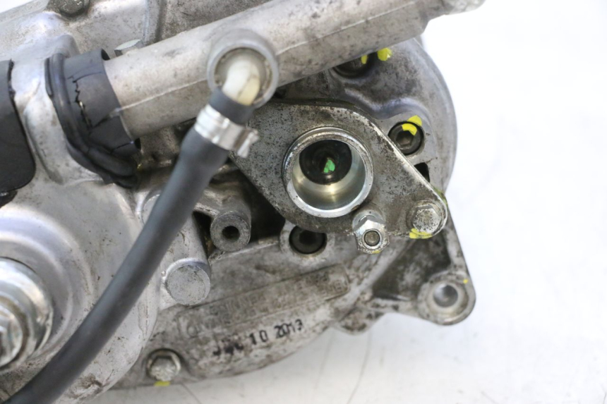 photo de SILNIK ROLL LOCK PIAGGIO MP3 500 (2011 - 2015) - Struktura - zbliżenie
