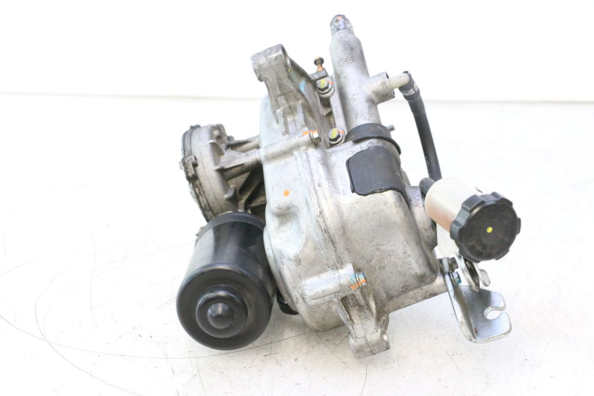 photo de SILNIK ROLL LOCK PIAGGIO MP3 500 (2016 - 2018) - Zbliżenie techniczne