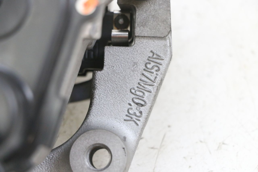 photo de SILNIK ROLL LOCK YAMAHA TRICITY 300 (2020 - 2024) - Oznaczenia i referencje