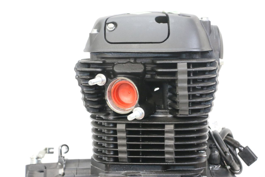 photo de SILNIK ROYAL ENFIELD SCRAM 411 (2022 - 2024) - Zbliżenie komponentów