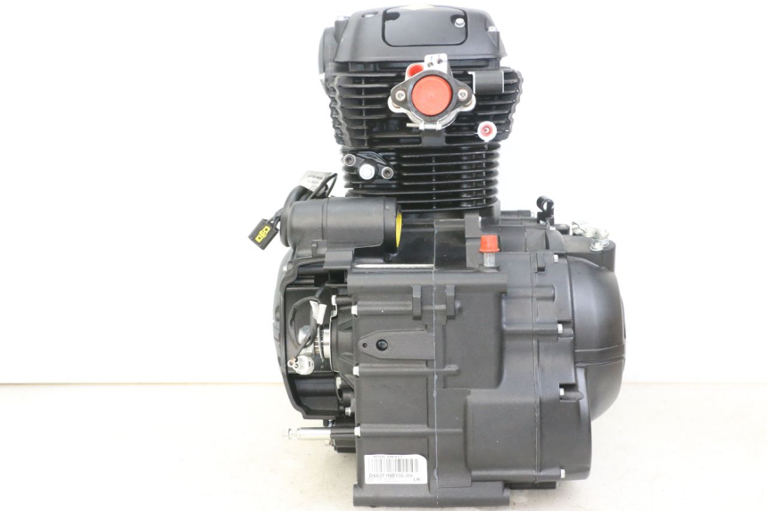 photo de SILNIK ROYAL ENFIELD SCRAM 411 (2022 - 2024) - Stan powierzchni