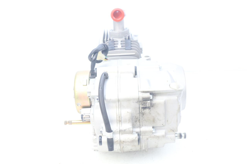 photo de SILNIK APOLLO RXF 125 - Punkty mocowania