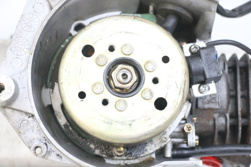 photo de SILNIK KEEWAY RY6 2T 50 (2011 - 2019) - Zbliżenie komponentów